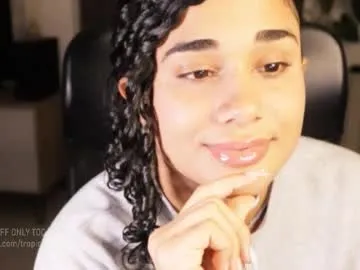 katniislove – webcam model profile photo Image 10