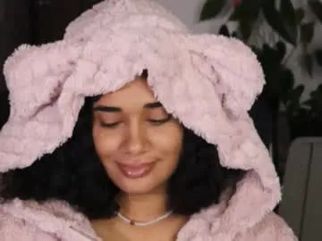 katniislove – webcam model profile photo Image 14