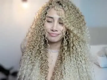 soytulu_ – webcam model profile photo