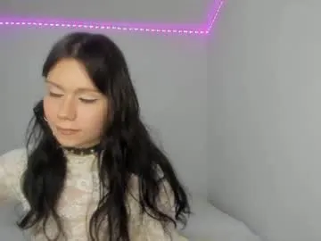 lustyaura – webcam model profile photo Image 2