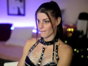 rosannaking – webcam model profile photo Image 18