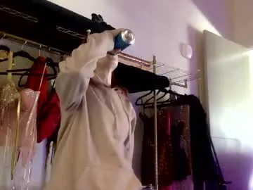 lanie__ – webcam model profile photo Image 4