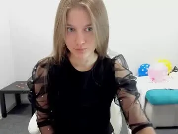 phoebepaw – webcam model profile photo Image 2