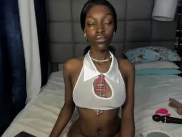 lanie__ – webcam model profile photo Image 3