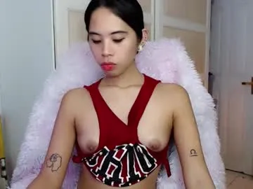 elora_charming – webcam model profile photo Image 15