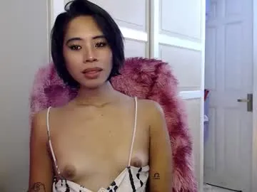 elora_charming – webcam model profile photo Image 9