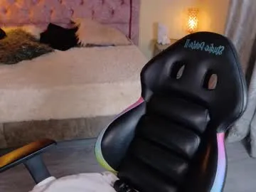 _sirine_ – webcam model profile photo Image 17