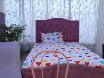 shy_college_girl – webcam model profile photo Image 10