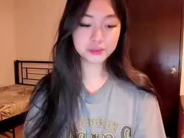 _sirine_ – webcam model profile photo Image 4