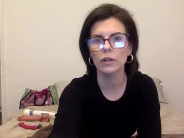 bella_stewartt – webcam model profile photo Image 2