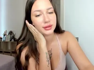 rosannaking – webcam model profile photo Image 7