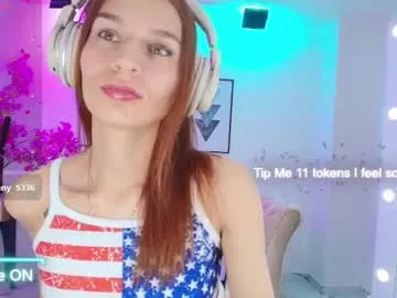 crimsonkitten – webcam model profile photo Image 9