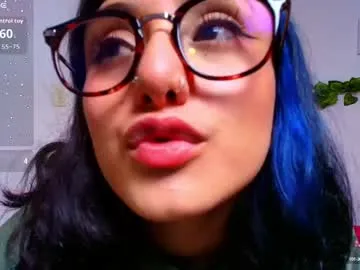 shantallmilf – webcam model profile photo Image 18