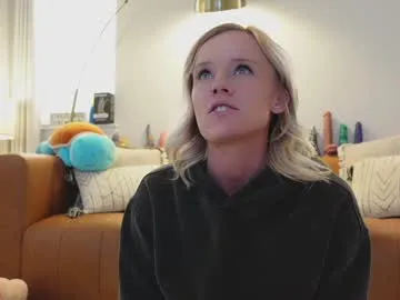 lovebabyblush – webcam model profile photo Image 6