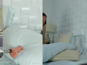 mariana_c – webcam model profile photo Image 5