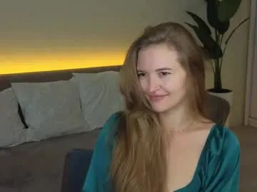 little_yena – webcam model profile photo Image 8