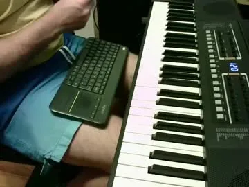 lustyaura – webcam model profile photo Image 4