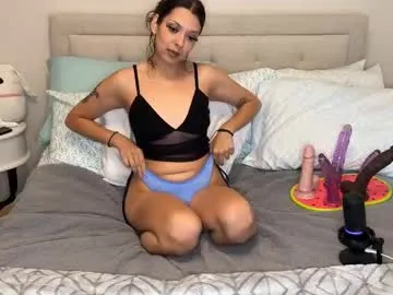 lushlolly – webcam model profile photo Image 15