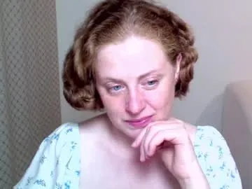 emilytrays – webcam model profile photo Image 16