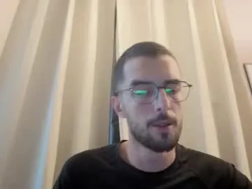 little_yena – webcam model profile photo Image 19