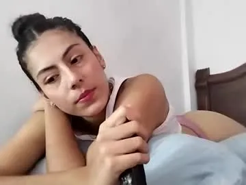 niky_love21 – webcam model profile photo Image 6