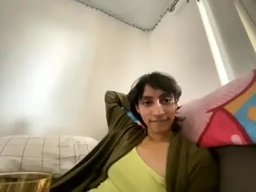 evymiuu – webcam model profile photo Image 4