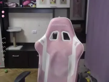 mon1_day – webcam model profile photo Image 8