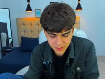 troy_bigtitan – webcam model profile photo Image 7