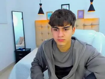 troy_bigtitan – webcam model profile photo Image 8