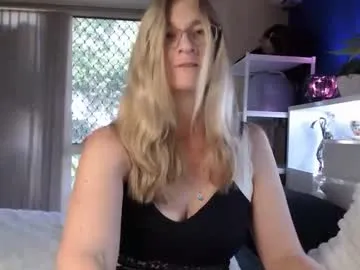 asianboobz – webcam model profile photo Image 10