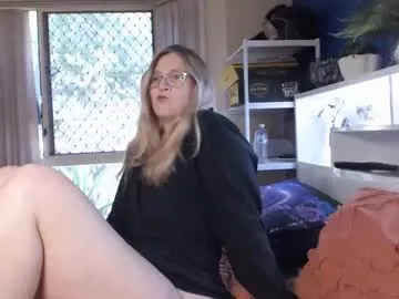 asianboobz – webcam model profile photo Image 17