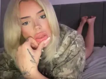 lulu_liz – webcam model profile photo Image 2