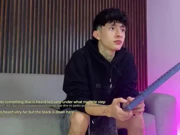 RayleWilliss – webcam model profile photo Image 16