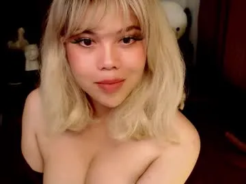 lustyaura – webcam model profile photo Image 16