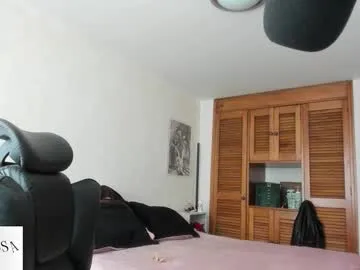 asuna_niiya – webcam model profile photo Image 14