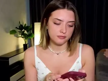 _sirine_ – webcam model profile photo Image 2