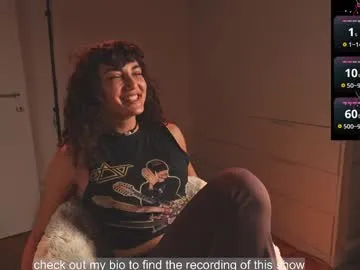 BarbieAmbar – webcam model profile photo Image 2