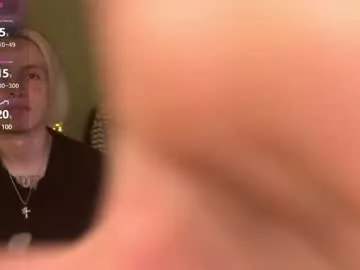 lustyaura – webcam model profile photo Image 9