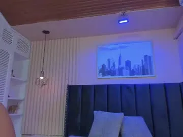 elissayum – webcam model profile photo Image 9