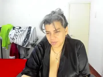 vikyadams Image 14