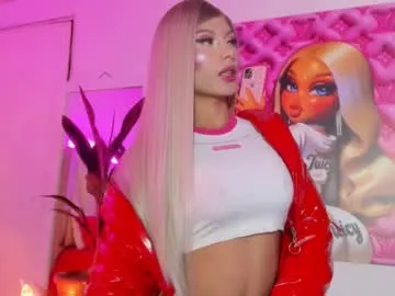 lustyaura – webcam model profile photo Image 9