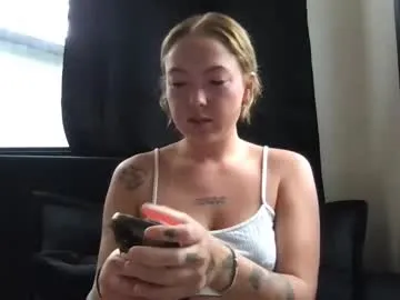 lanie__ – webcam model profile photo Image 2