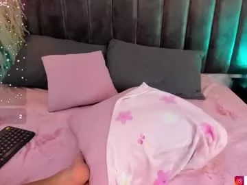 mon1_day – webcam model profile photo Image 15