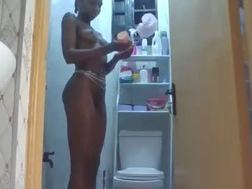 little_effy18_ – webcam model profile photo Image 13