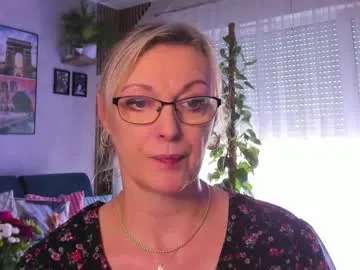 laurenxcros – webcam model profile photo Image 3