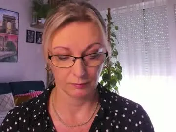 laurenxcros – webcam model profile photo Image 4