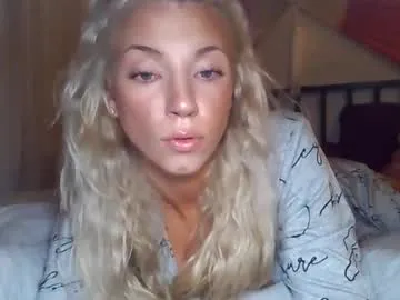 vicky_hotteei – webcam model profile photo Image 13