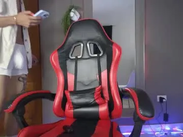 sigmasian – webcam model profile photo Image 12