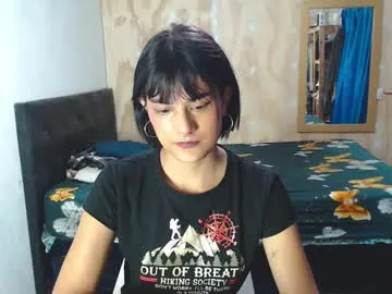 naive_love – webcam model profile photo Image 9