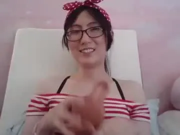 milla_milla – webcam model profile photo Image 12